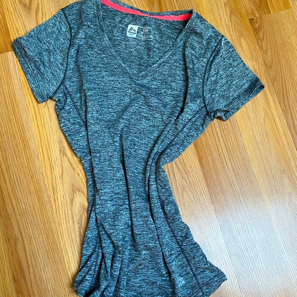 Gray women cap sleeves workout shirt top